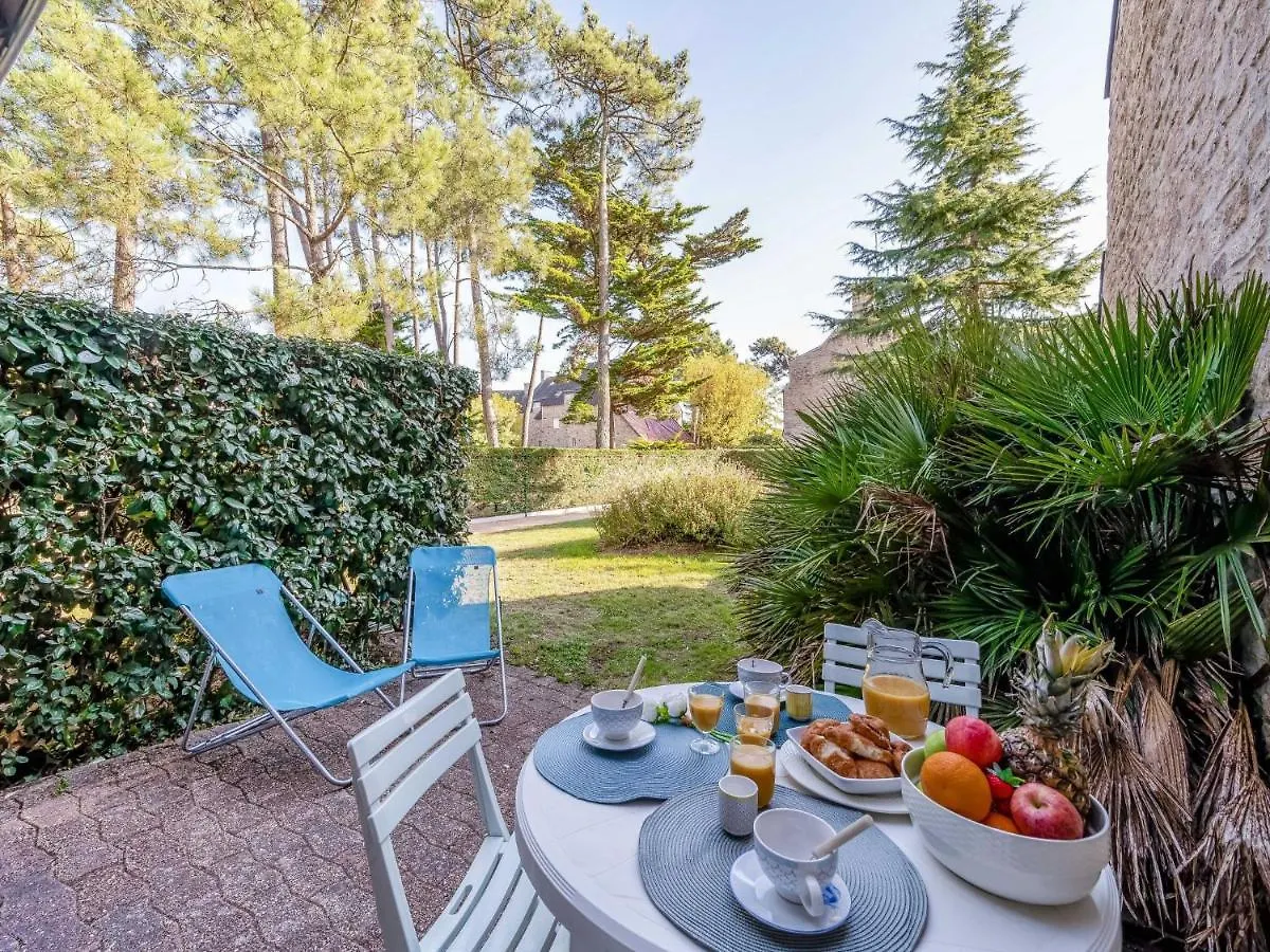 Appartement Studio Les Pins-4 By Interhome Carnac